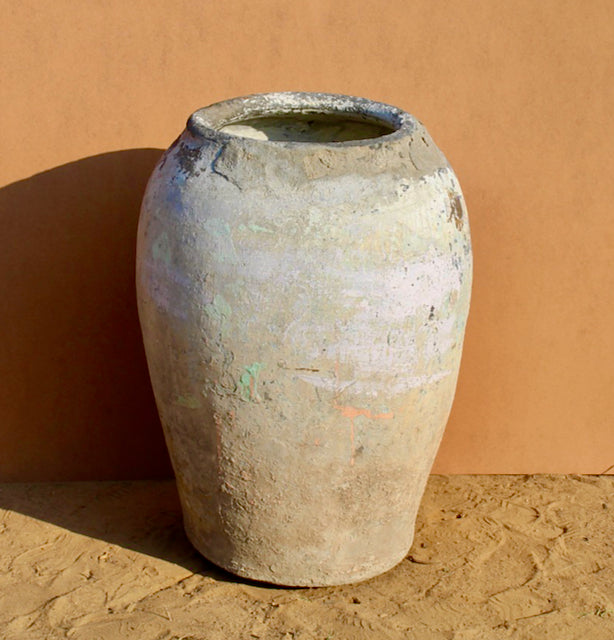 Antique clay vase with aged texture – a handcrafted Bali style clay vase ideal for Indian home decoration and earthy boho interiors.