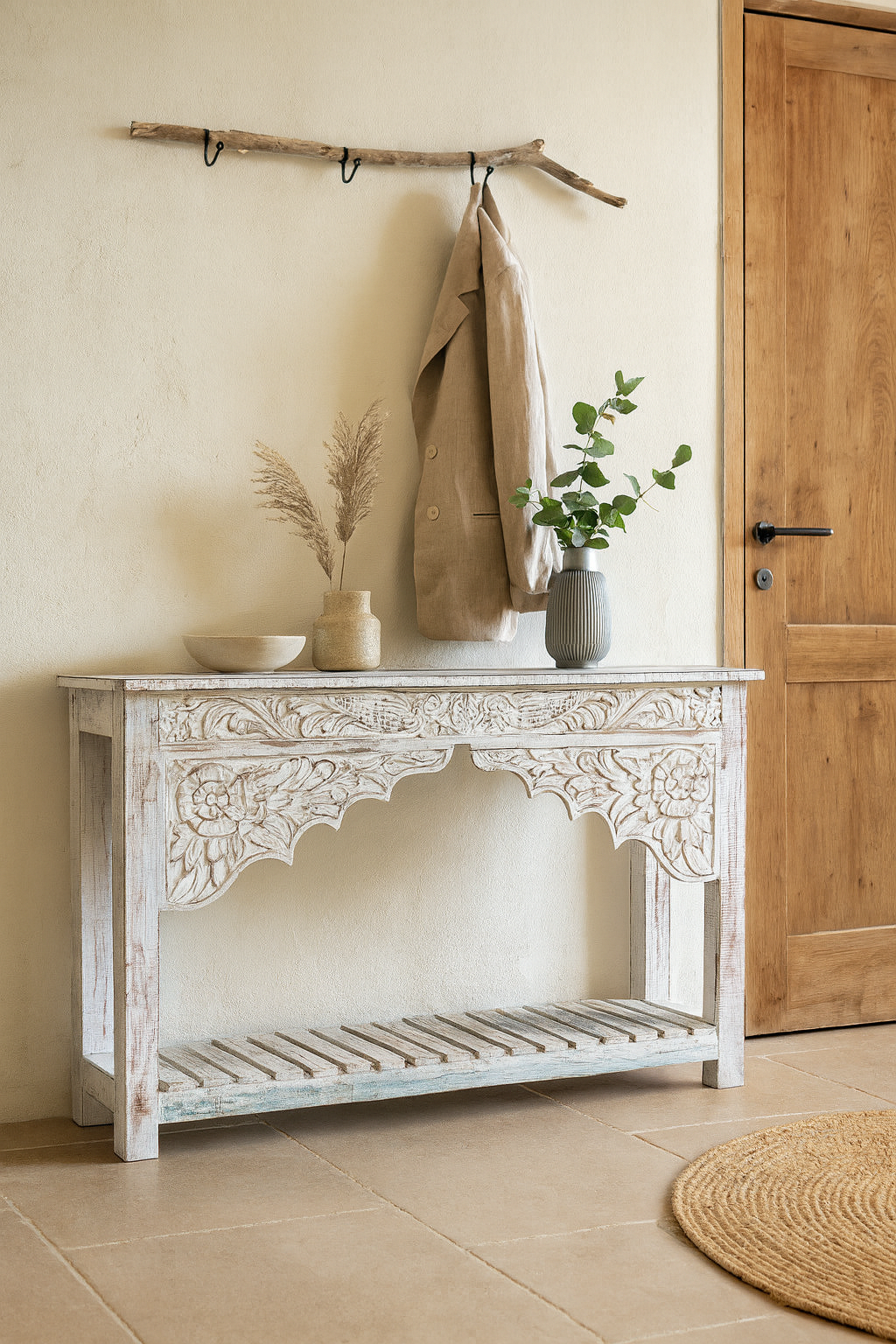 Kolkata carved wood console table in solid mango wood, vintage entryway table with floral motifs and storage shelf, 130 × 84 × 44 cm.