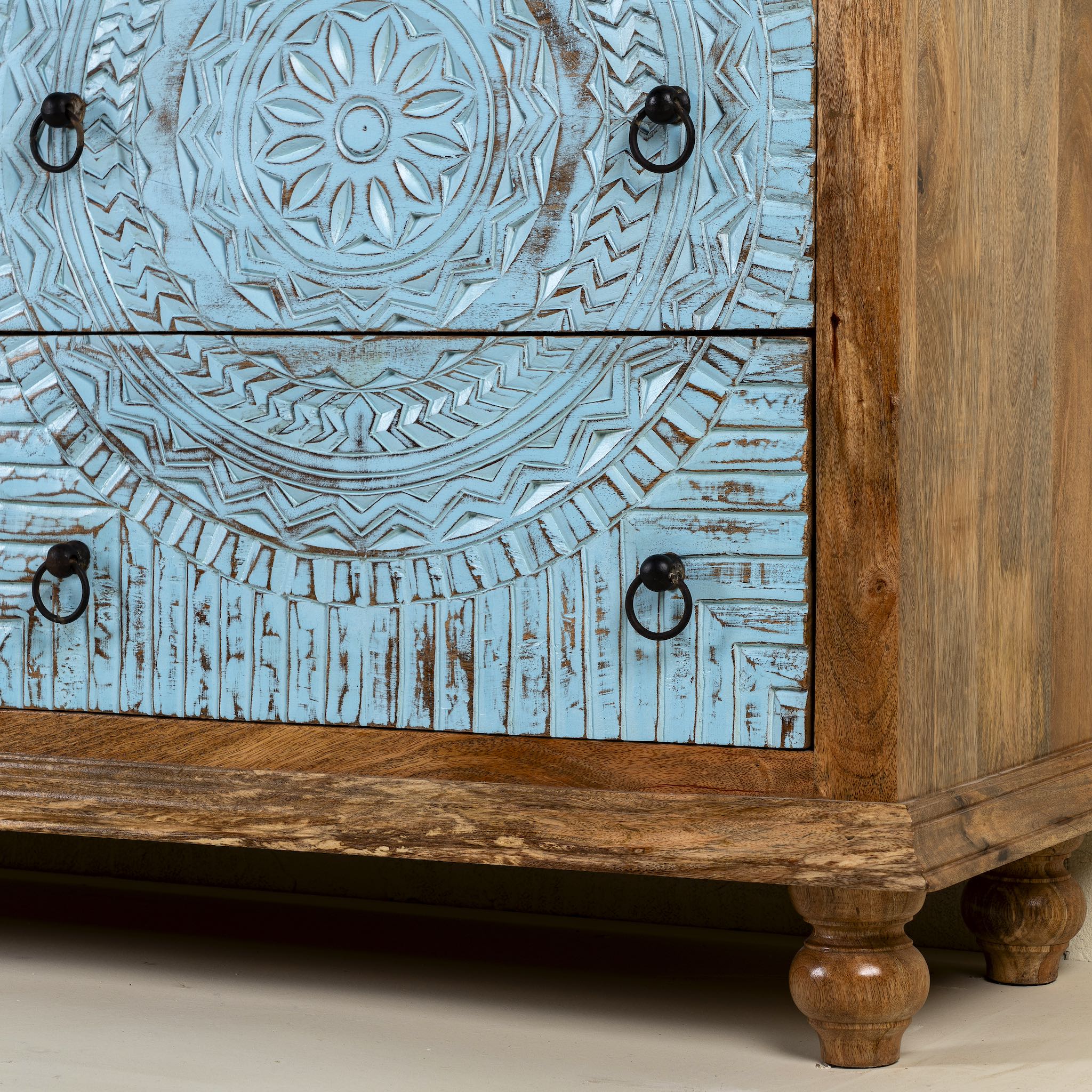 Hand-carved mango wood chest of drawers Safita with distressed blue finish and iron fittings, boho style living room furniture, 140 × 42 × 100 cm.