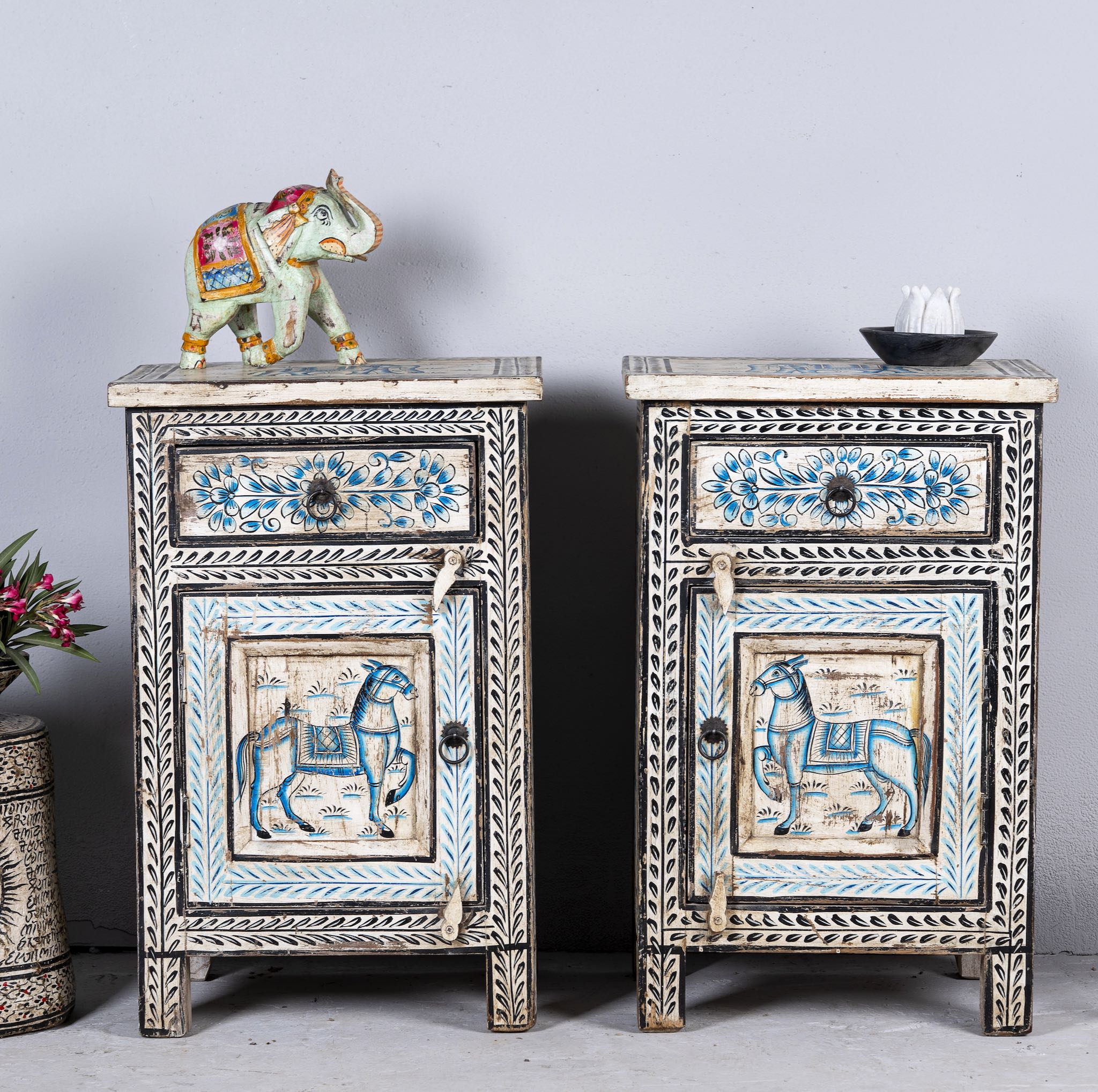 Set of two hand painted night stands with floral and horse motifs; sustainable furniture made of reclaimed wood, 45 × 35 × 70 cm.
