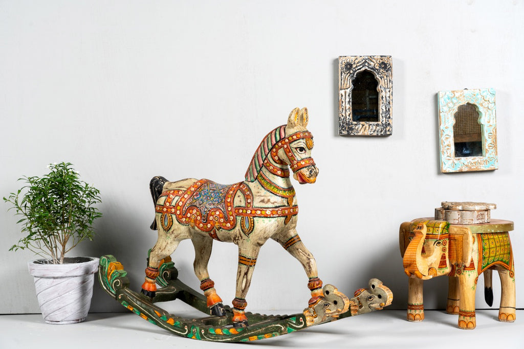 Gita, decorative horse-shaped rocking chair
