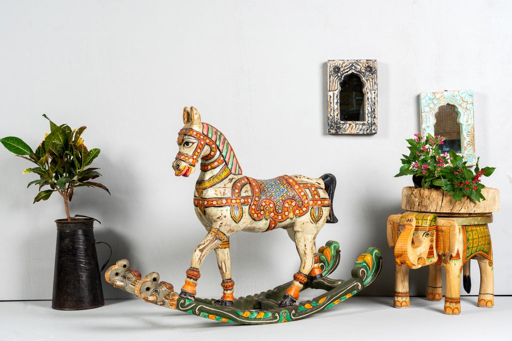 Gita, decorative horse-shaped rocking chair