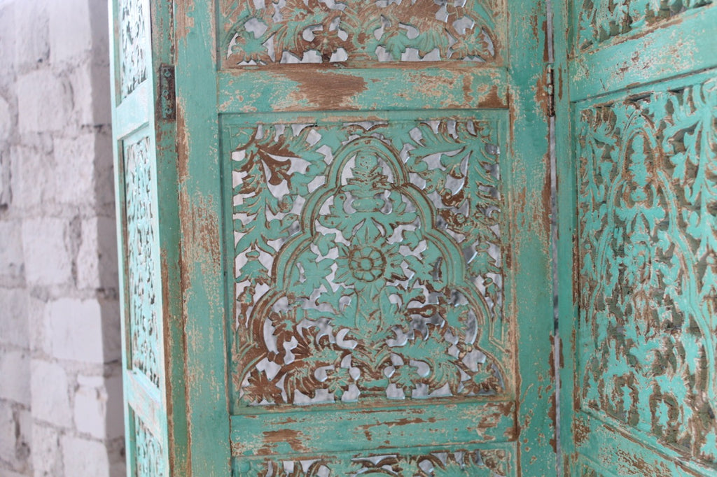 Handgeschnitzter faltbarer Raumteiler aus Mangoholz, gefertigt in Indien in mediterranem vintage Stil.