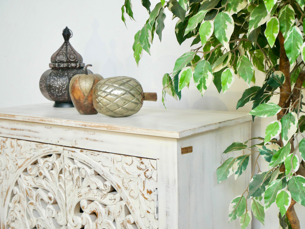 Phool white, vintage wooden cabinet