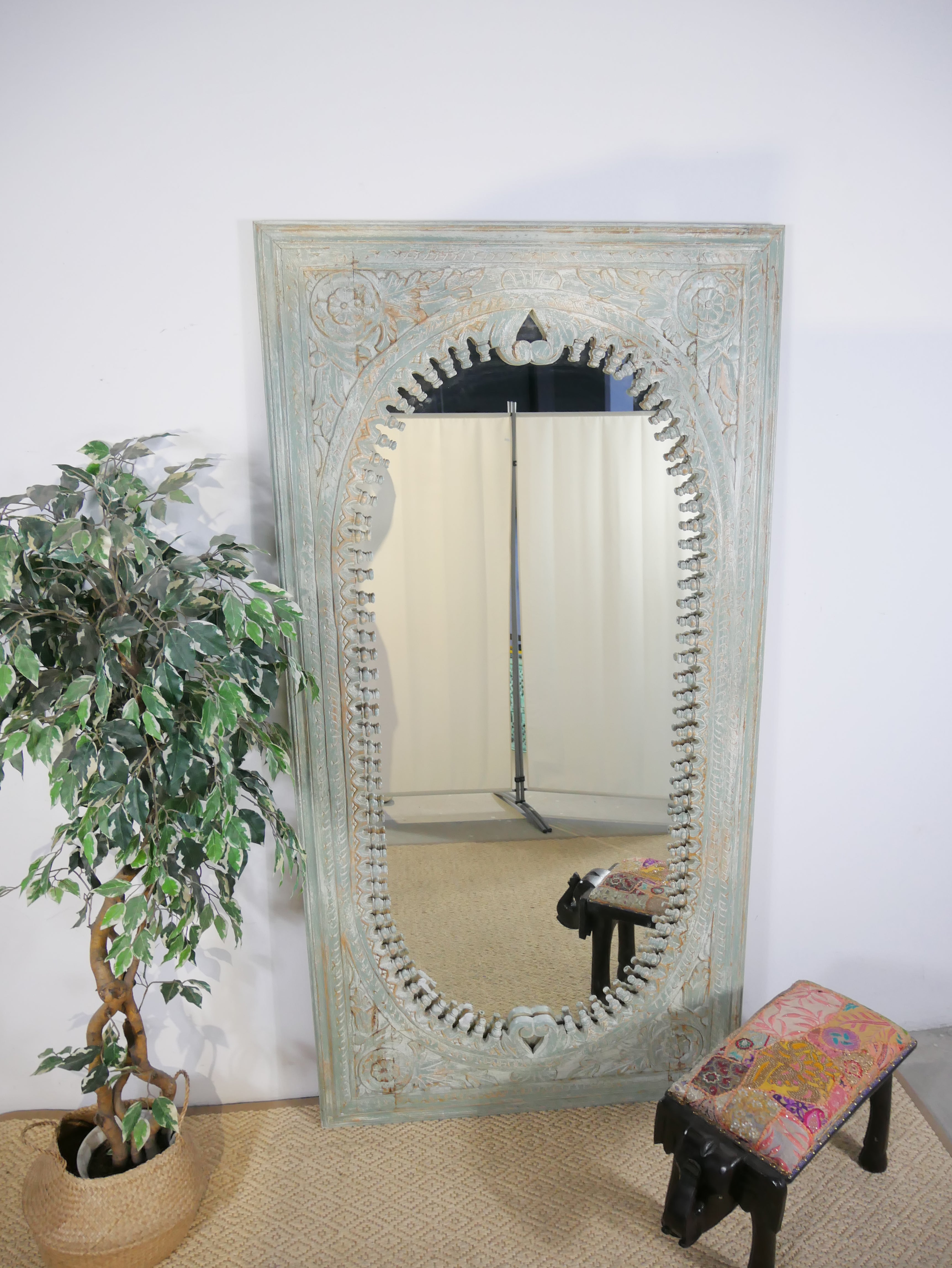 Neyla, handmade vintage mirror