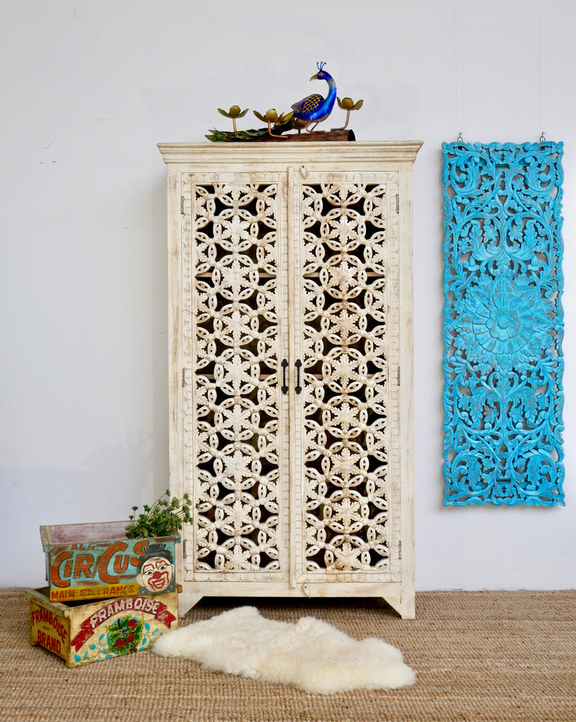 Bidar, indian-style wall cabinet